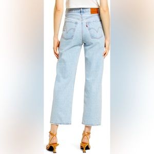 Levi’s ribcage ankle 30x27 light wash